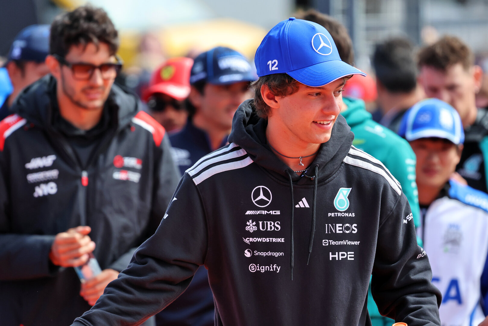 GP OLANDA, Andrea Kimi Antonelli (ITA) Mercedes AMG Formula One Team on the drivers' parade.
23.08.2026. Formula 1 World Championship, Rd 12, Dutch Grand Prix, Zandvoort, Netherlands, Gara Day.
- www.xpbimages.com, EMail: requests@xpbimages.com © Copyright: Batchelor / XPB Images