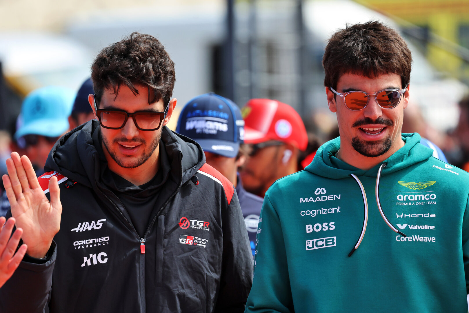 GP OLANDA, (L to R): Esteban Ocon (FRA) Haas F1 Team with Lance Stroll (CDN) Aston Martin F1 Team on the drivers' parade.
23.08.2026. Formula 1 World Championship, Rd 12, Dutch Grand Prix, Zandvoort, Netherlands, Gara Day.
- www.xpbimages.com, EMail: requests@xpbimages.com © Copyright: Batchelor / XPB Images