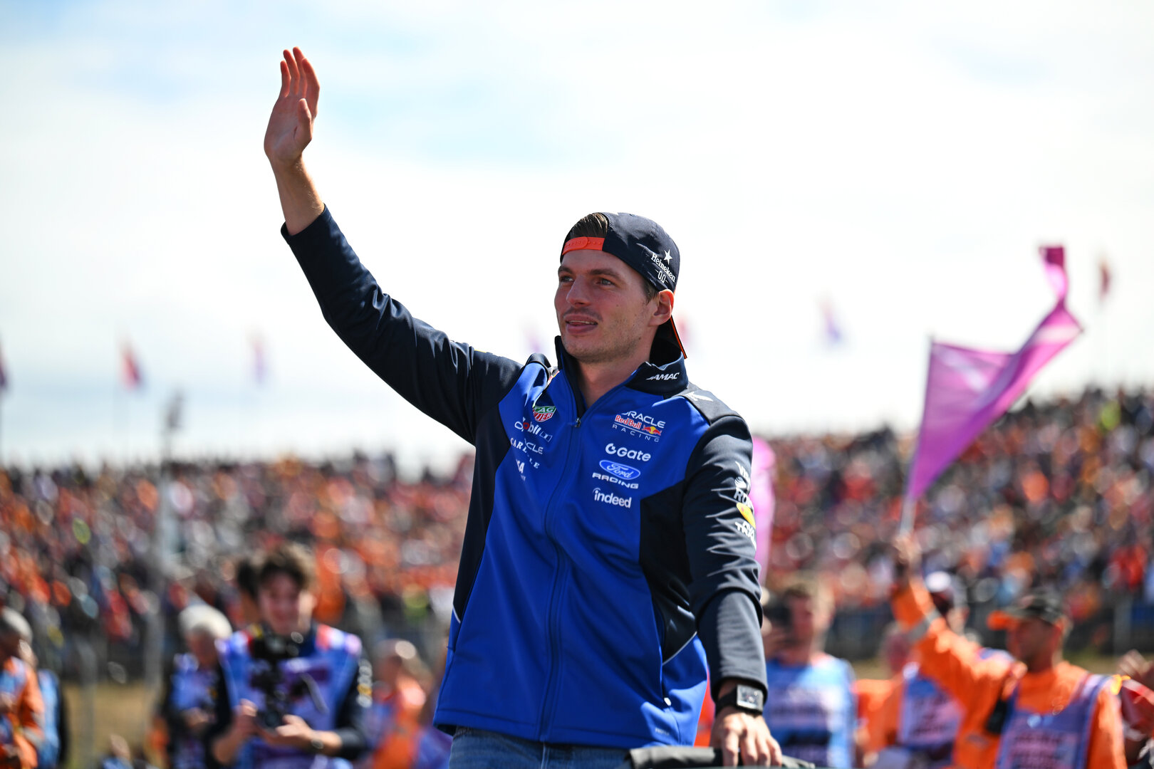 GP OLANDA, Max Verstappen (NLD) Red Bull Racing on the drivers' parade.
23.08.2026. Formula 1 World Championship, Rd 12, Dutch Grand Prix, Zandvoort, Netherlands, Gara Day.
- www.xpbimages.com, EMail: requests@xpbimages.com © Copyright: Price / XPB Images