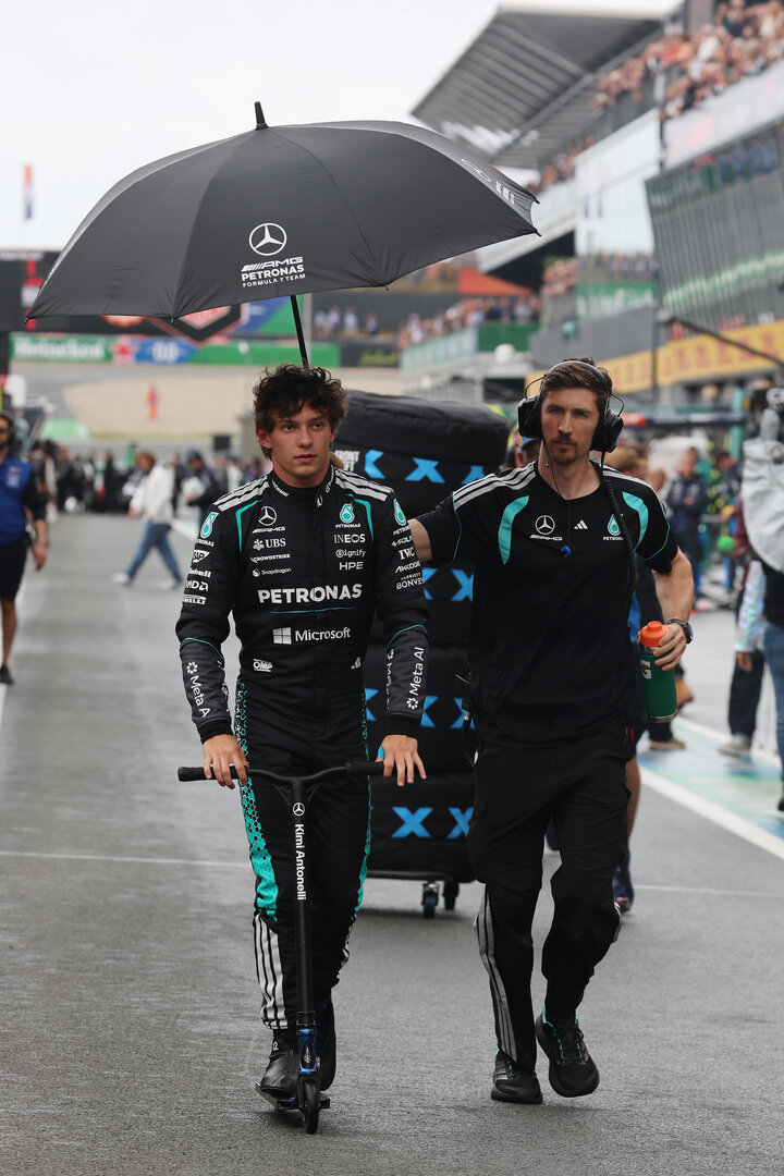 GP OLANDA, Andrea Kimi Antonelli (ITA) Mercedes AMG Formula One Team.
23.08.2026. Formula 1 World Championship, Rd 12, Dutch Grand Prix, Zandvoort, Netherlands, Gara Day.
- www.xpbimages.com, EMail: requests@xpbimages.com © Copyright: Moy / XPB Images