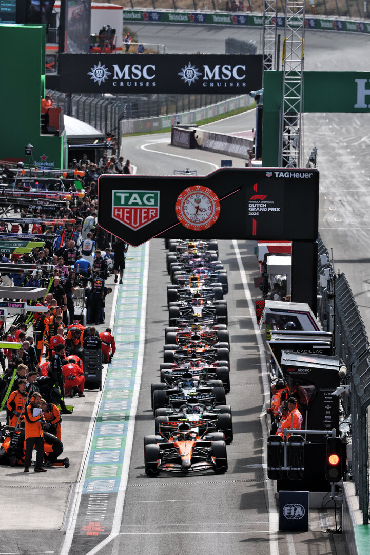 GP OLANDA, Lando Norris (GBR) McLaren F1 Team MCL40 leaves the pits.
23.08.2026. Formula 1 World Championship, Rd 12, Dutch Grand Prix, Zandvoort, Netherlands, Gara Day.
- www.xpbimages.com, EMail: requests@xpbimages.com © Copyright: Moy / XPB Images