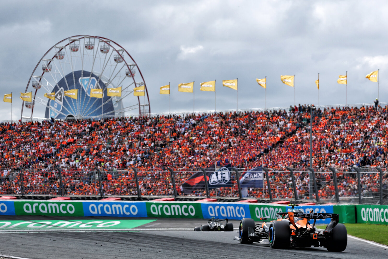 GP OLANDA, Lando Norris (GBR) McLaren F1 Team MCL40.
23.08.2026. Formula 1 World Championship, Rd 12, Dutch Grand Prix, Zandvoort, Netherlands, Gara Day.
- www.xpbimages.com, EMail: requests@xpbimages.com © Copyright: Bearne / XPB Images