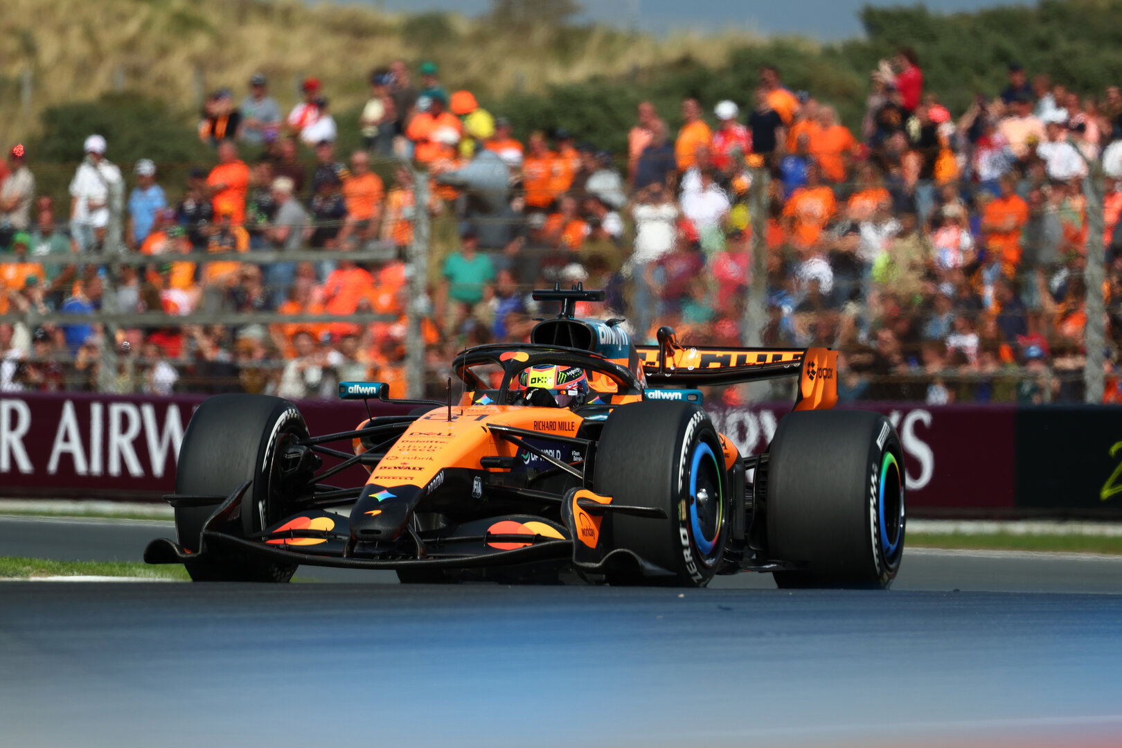 GP OLANDA, Oscar Piastri (AUS) McLaren F1 Team MCL40.
23.08.2026. Formula 1 World Championship, Rd 12, Dutch Grand Prix, Zandvoort, Netherlands, Gara Day.
- www.xpbimages.com, EMail: requests@xpbimages.com © Copyright: Bearne / XPB Images