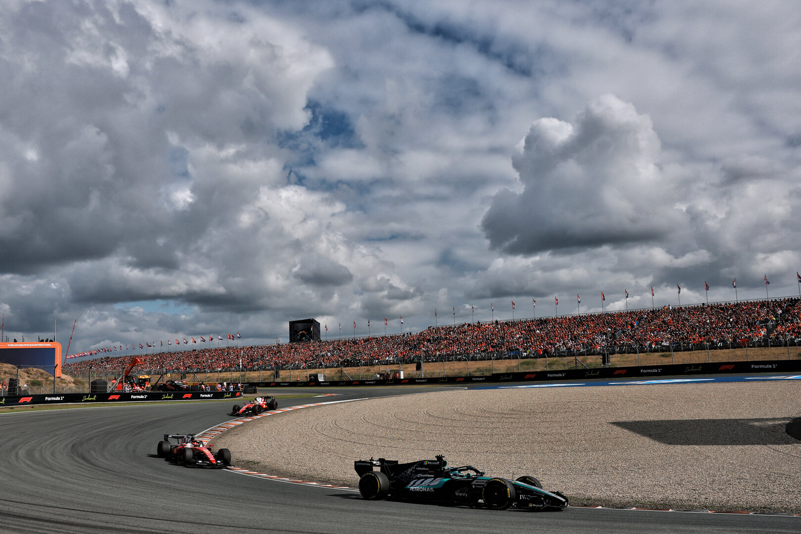 GP OLANDA, George Russell (GBR) Mercedes AMG Formula One Team W17.
23.08.2026. Formula 1 World Championship, Rd 12, Dutch Grand Prix, Zandvoort, Netherlands, Gara Day.
- www.xpbimages.com, EMail: requests@xpbimages.com © Copyright: Charniaux / XPB Images