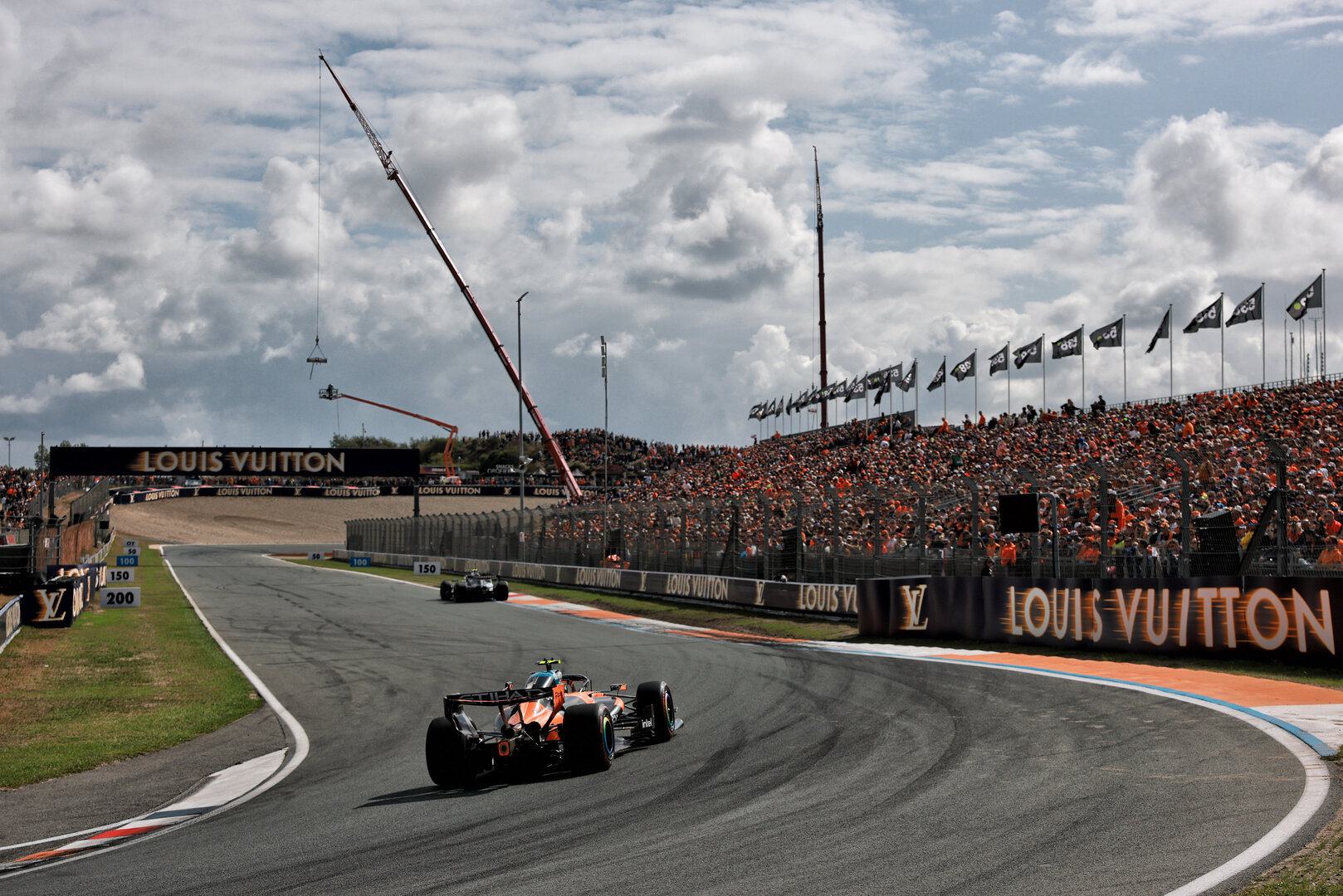 GP OLANDA, Lando Norris (GBR) McLaren F1 Team MCL40.
23.08.2026. Formula 1 World Championship, Rd 12, Dutch Grand Prix, Zandvoort, Netherlands, Gara Day.
- www.xpbimages.com, EMail: requests@xpbimages.com © Copyright: Charniaux / XPB Images