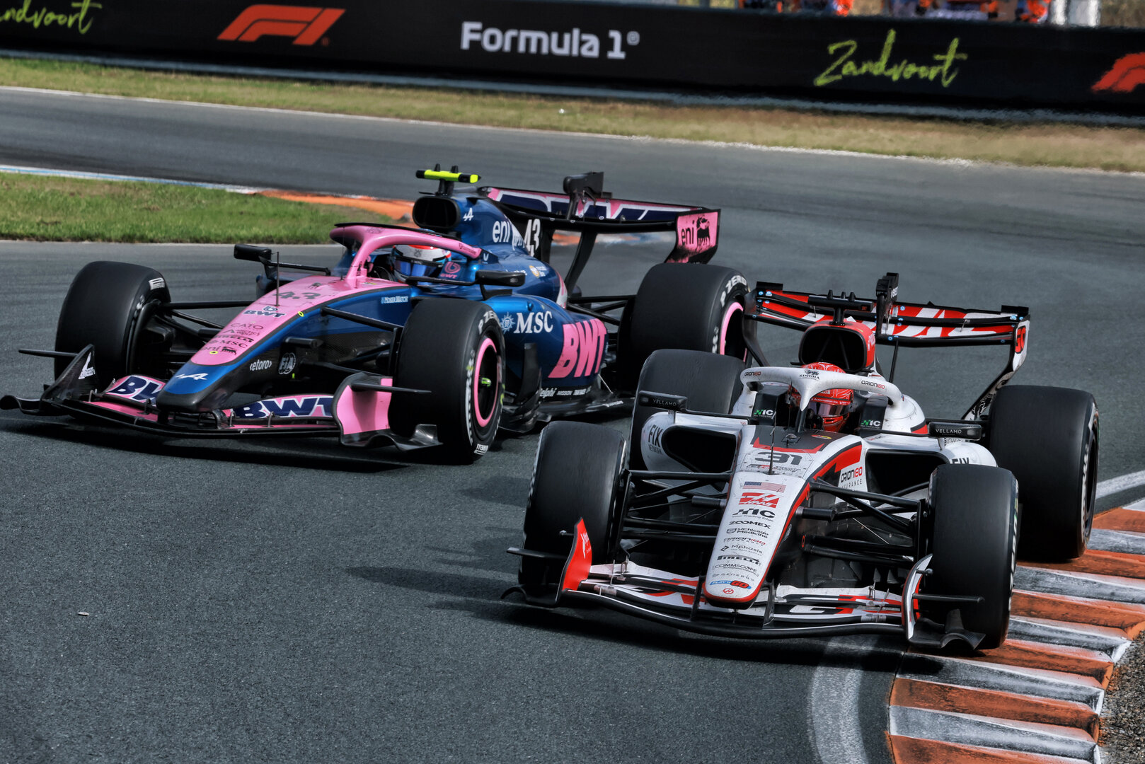 GP OLANDA, Esteban Ocon (FRA) Haas F1 Team VF-26.
23.08.2026. Formula 1 World Championship, Rd 12, Dutch Grand Prix, Zandvoort, Netherlands, Gara Day.
- www.xpbimages.com, EMail: requests@xpbimages.com © Copyright: Charniaux / XPB Images