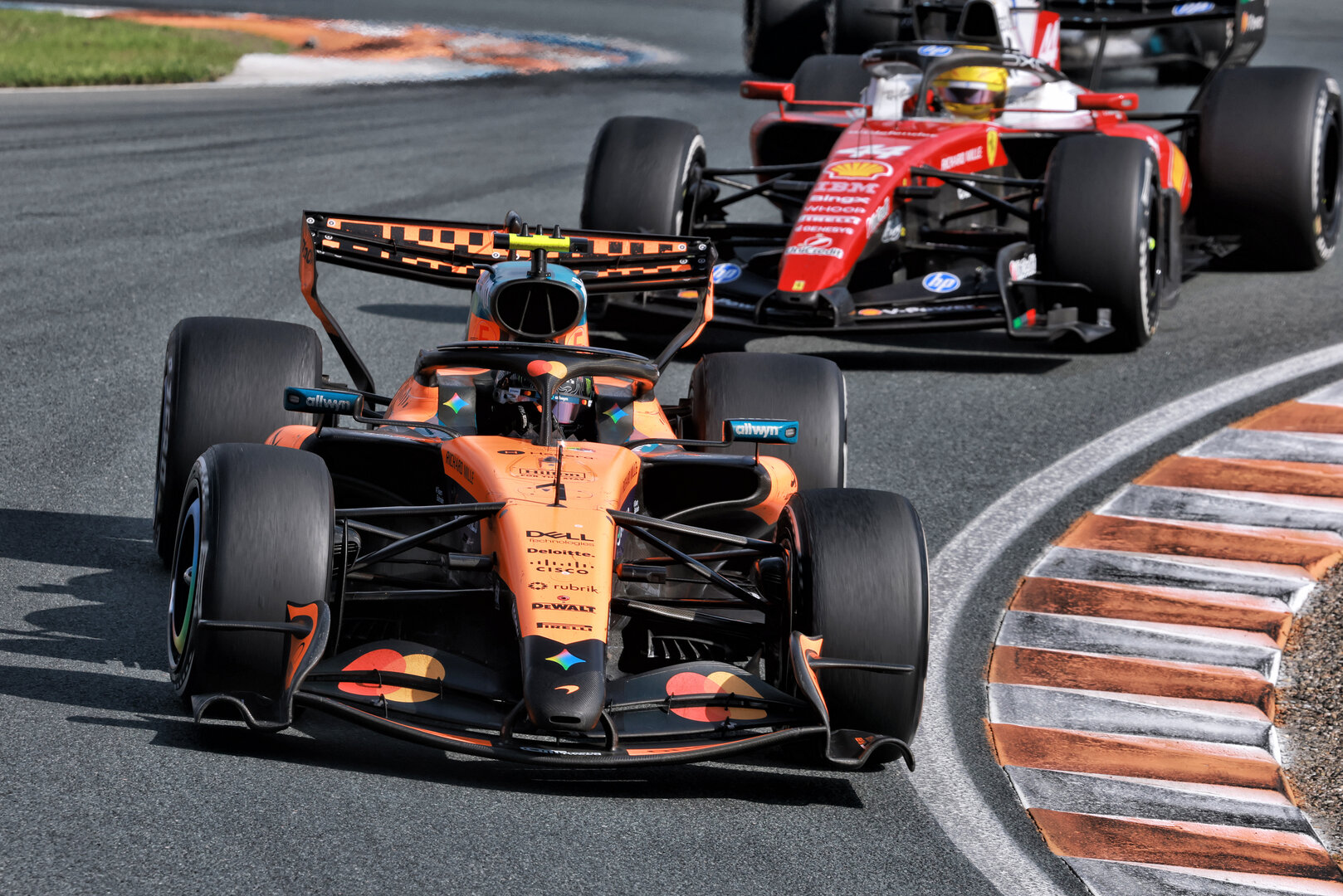 GP OLANDA, Lando Norris (GBR) McLaren F1 Team MCL40.
23.08.2026. Formula 1 World Championship, Rd 12, Dutch Grand Prix, Zandvoort, Netherlands, Gara Day.
- www.xpbimages.com, EMail: requests@xpbimages.com © Copyright: Charniaux / XPB Images
