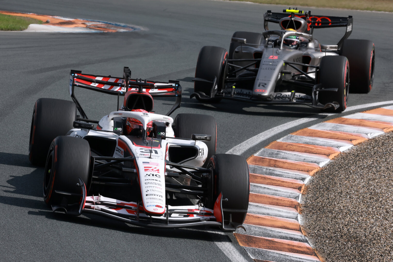 GP OLANDA, Esteban Ocon (FRA) Haas F1 Team VF-26.
23.08.2026. Formula 1 World Championship, Rd 12, Dutch Grand Prix, Zandvoort, Netherlands, Gara Day.
- www.xpbimages.com, EMail: requests@xpbimages.com © Copyright: Charniaux / XPB Images