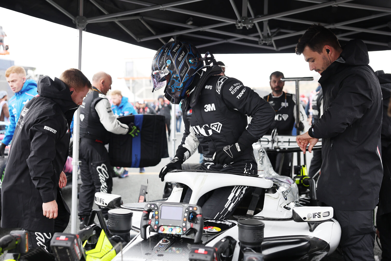 GP OLANDA, Valtteri Bottas (FIN) Cadillac Formula 1 Team MAC-26 on the grid.
23.08.2026. Formula 1 World Championship, Rd 12, Dutch Grand Prix, Zandvoort, Netherlands, Gara Day.
- www.xpbimages.com, EMail: requests@xpbimages.com © Copyright: Bearne / XPB Images