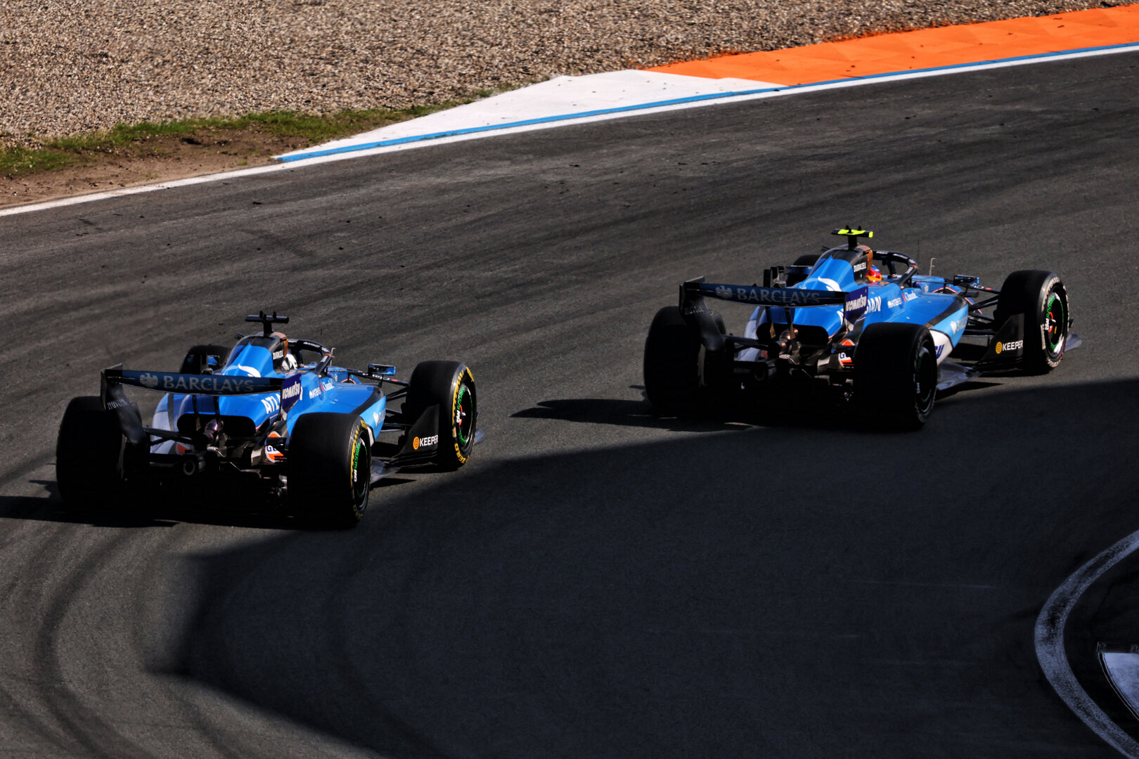 GP OLANDA, Carlos Sainz (ESP) Williams F1 Team FW48 e Alexander Albon (THA) Williams F1 Team FW48.
23.08.2026. Formula 1 World Championship, Rd 12, Dutch Grand Prix, Zandvoort, Netherlands, Gara Day.
- www.xpbimages.com, EMail: requests@xpbimages.com © Copyright: Bearne / XPB Images