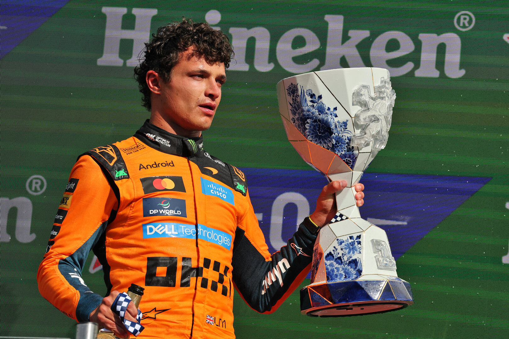 GP OLANDA, Gara winner Lando Norris (GBR) McLaren F1 Team celebrates on the podium.
23.08.2026. Formula 1 World Championship, Rd 12, Dutch Grand Prix, Zandvoort, Netherlands, Gara Day.
- www.xpbimages.com, EMail: requests@xpbimages.com © Copyright: Moy / XPB Images