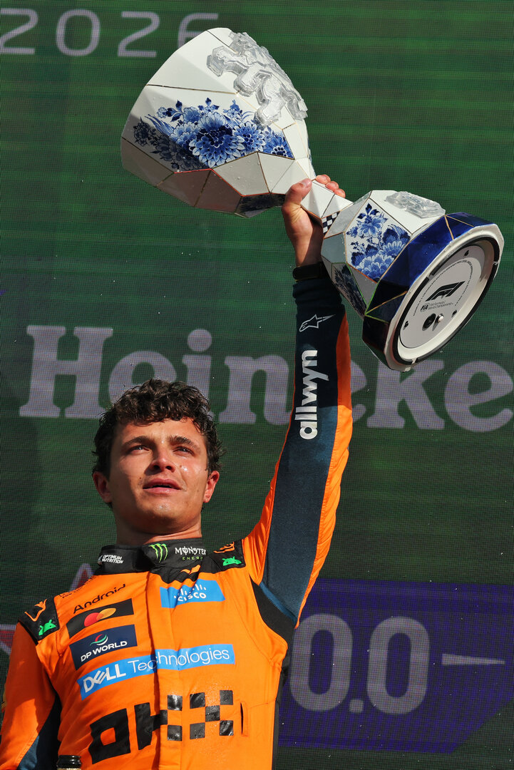 GP OLANDA, Gara winner Lando Norris (GBR) McLaren F1 Team celebrates on the podium.
23.08.2026. Formula 1 World Championship, Rd 12, Dutch Grand Prix, Zandvoort, Netherlands, Gara Day.
- www.xpbimages.com, EMail: requests@xpbimages.com © Copyright: Moy / XPB Images