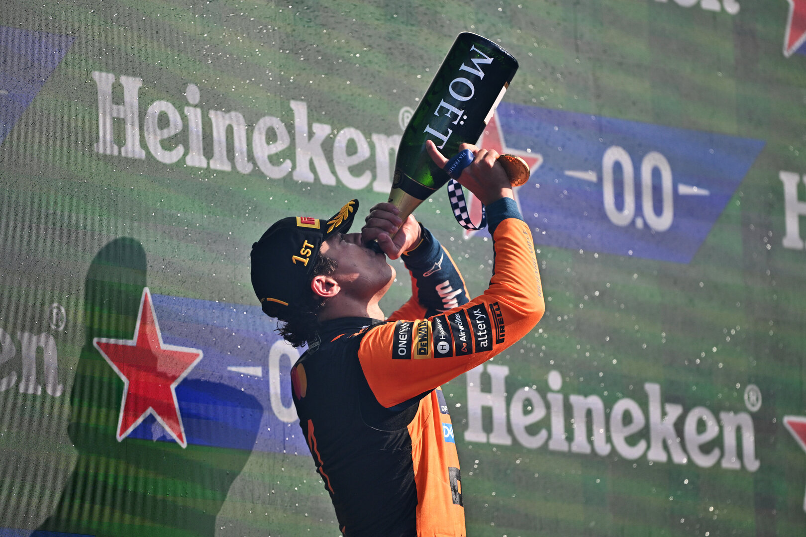GP OLANDA, Gara winner Lando Norris (GBR) McLaren F1 Team celebrates on the podium.
23.08.2026. Formula 1 World Championship, Rd 12, Dutch Grand Prix, Zandvoort, Netherlands, Gara Day.
- www.xpbimages.com, EMail: requests@xpbimages.com © Copyright: Price / XPB Images