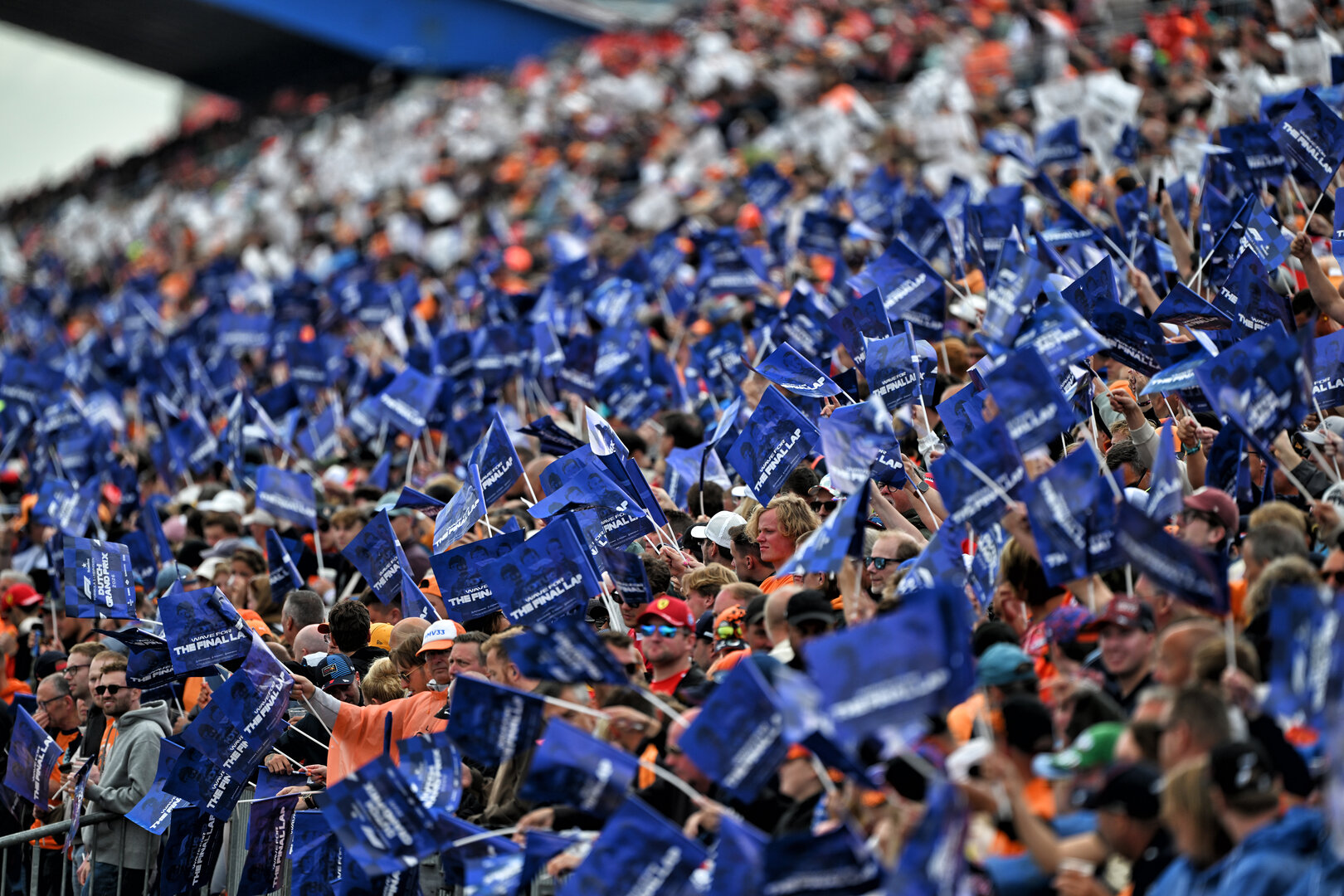 GP OLANDA, Circuit Atmosfera - fans in the grandstand.
23.08.2026. Formula 1 World Championship, Rd 12, Dutch Grand Prix, Zandvoort, Netherlands, Gara Day.
- www.xpbimages.com, EMail: requests@xpbimages.com © Copyright: Price / XPB Images