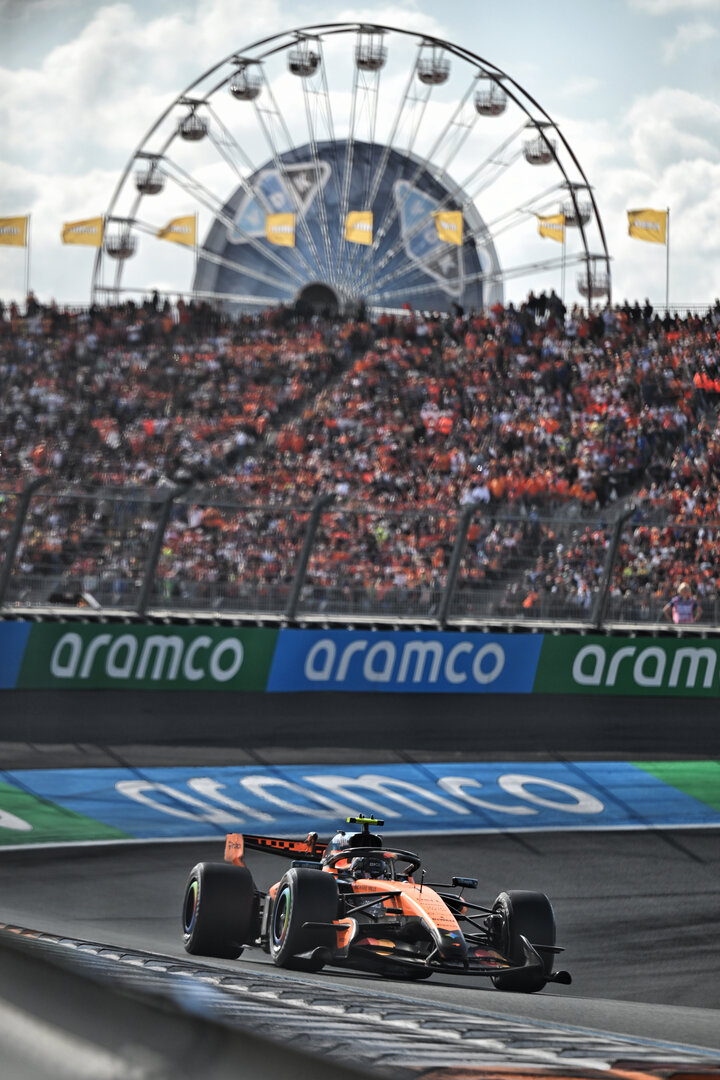 GP OLANDA, Lando Norris (GBR) McLaren F1 Team MCL40.
23.08.2026. Formula 1 World Championship, Rd 12, Dutch Grand Prix, Zandvoort, Netherlands, Gara Day.
- www.xpbimages.com, EMail: requests@xpbimages.com © Copyright: Price / XPB Images