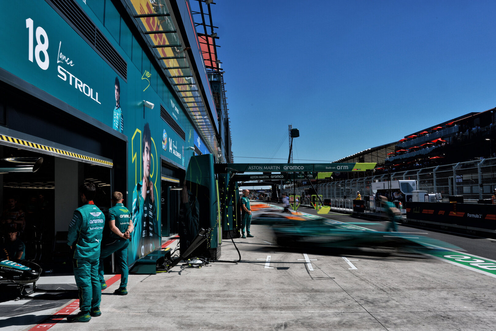 GP SPAGNA, Fernando Alonso (ESP) Aston Martin F1 Team AMR26 leaves the pits.
12.09.2026. Formula 1 World Championship, Rd 14, Spanish Grand Prix, Madrid, Spain, Qualifiche Day.
- www.xpbimages.com, EMail: requests@xpbimages.com © Copyright: Charniaux / XPB Images