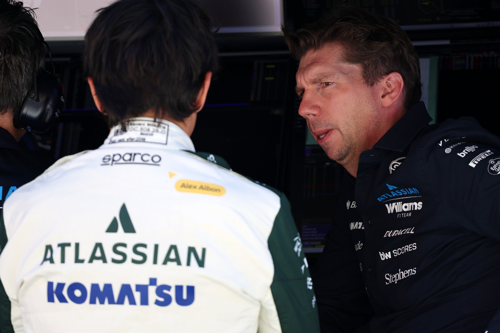 GP SPAGNA, James Vowles (GBR) Williams F1 Team, Team Principal with Alexander Albon (THA) Williams F1 Team.
12.09.2026. Formula 1 World Championship, Rd 14, Spanish Grand Prix, Madrid, Spain, Qualifiche Day.
- www.xpbimages.com, EMail: requests@xpbimages.com © Copyright: Batchelor / XPB Images