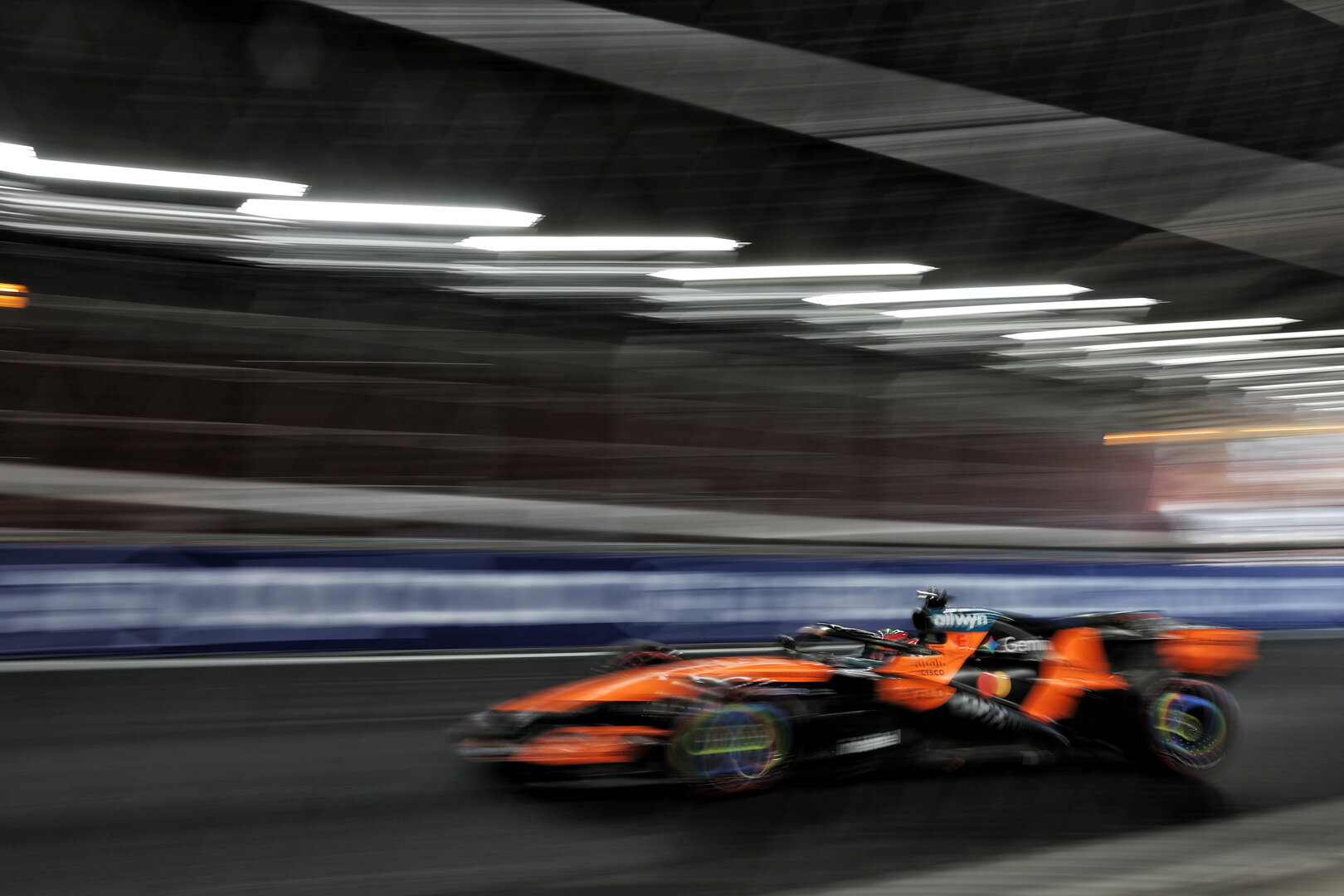 GP SPAGNA, Oscar Piastri (AUS) McLaren F1 Team MCL40.
12.09.2026. Formula 1 World Championship, Rd 14, Spanish Grand Prix, Madrid, Spain, Qualifiche Day.
- www.xpbimages.com, EMail: requests@xpbimages.com © Copyright: Moy / XPB Images