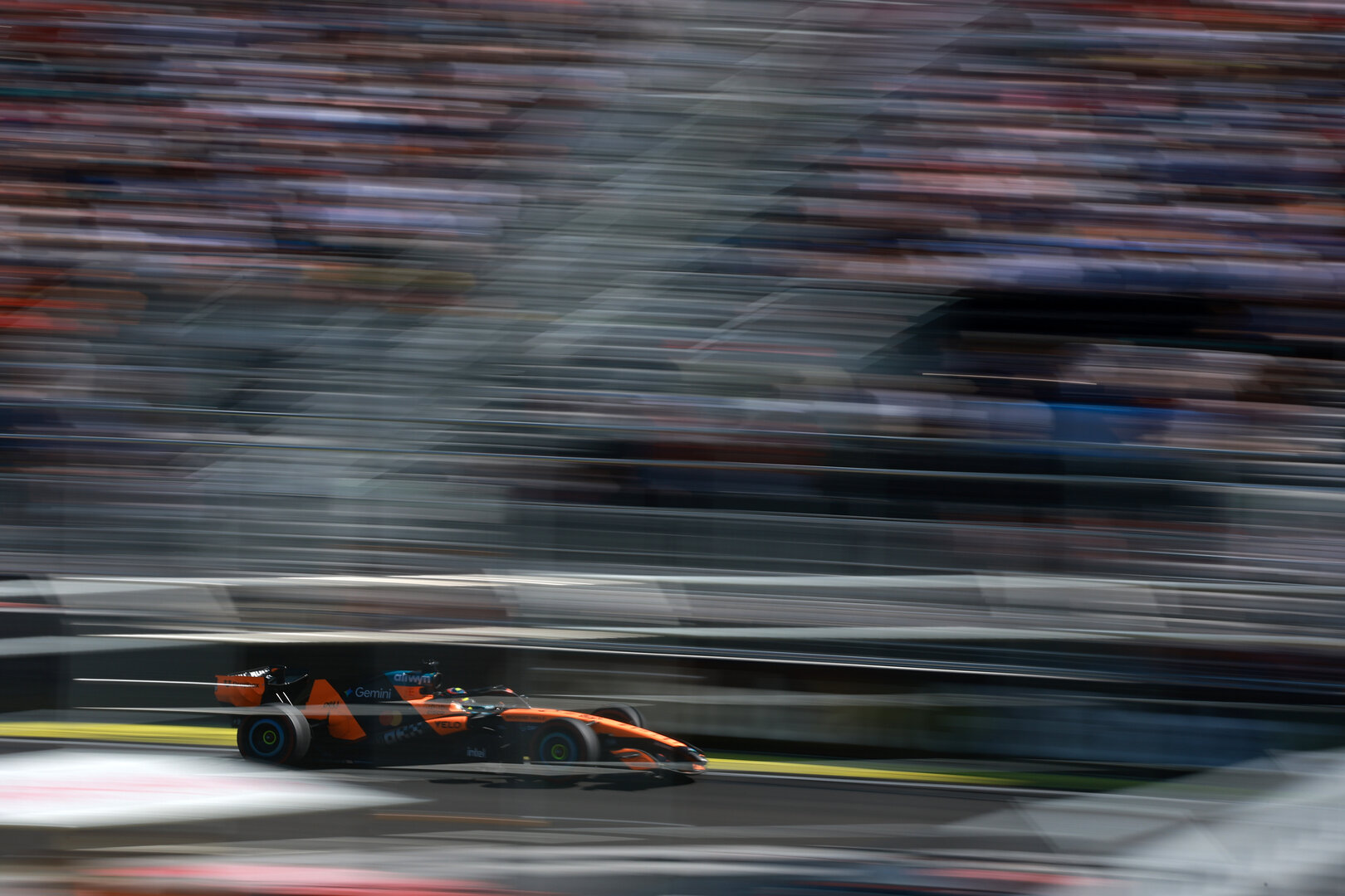 GP SPAGNA, Oscar Piastri (AUS) McLaren F1 Team MCL40.
12.09.2026. Formula 1 World Championship, Rd 14, Spanish Grand Prix, Madrid, Spain, Qualifiche Day.
- www.xpbimages.com, EMail: requests@xpbimages.com © Copyright: Charniaux / XPB Images