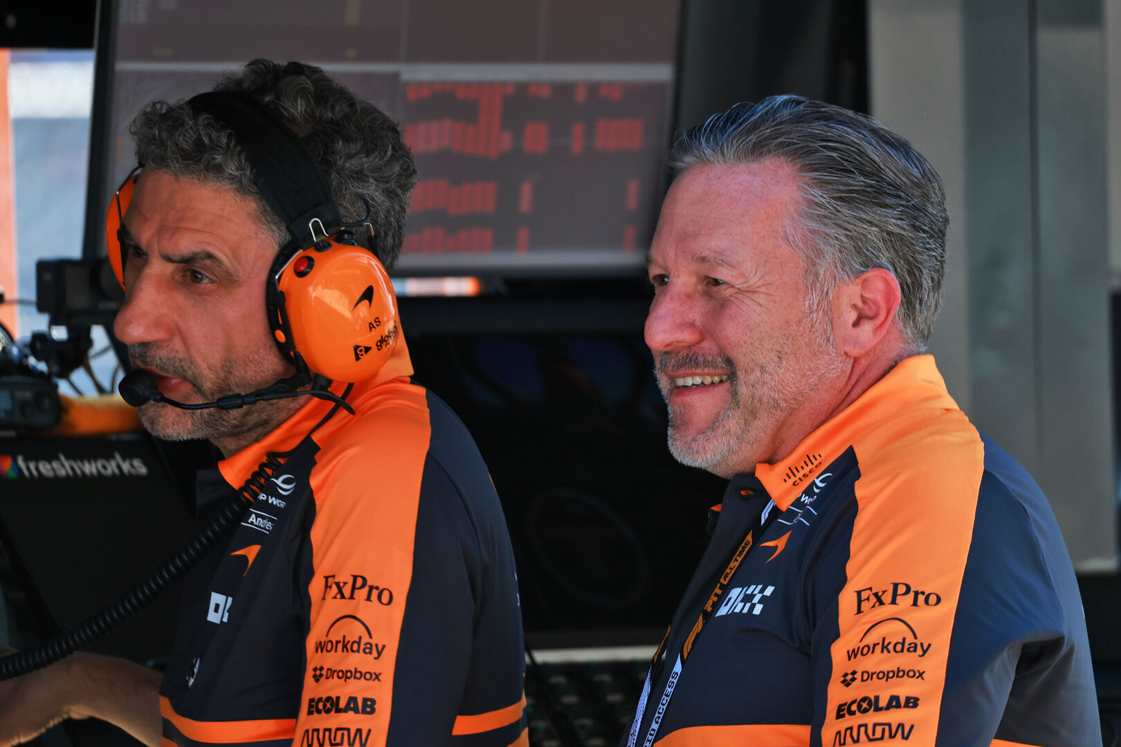 GP SPAGNA, Zak Brown (USA) McLaren F1 Team Executive Director e Andrea Stella (ITA) McLaren F1 Team Team Principal.
12.09.2026. Formula 1 World Championship, Rd 14, Spanish Grand Prix, Madrid, Spain, Qualifiche Day.
- www.xpbimages.com, EMail: requests@xpbimages.com © Copyright: Charniaux / XPB Images