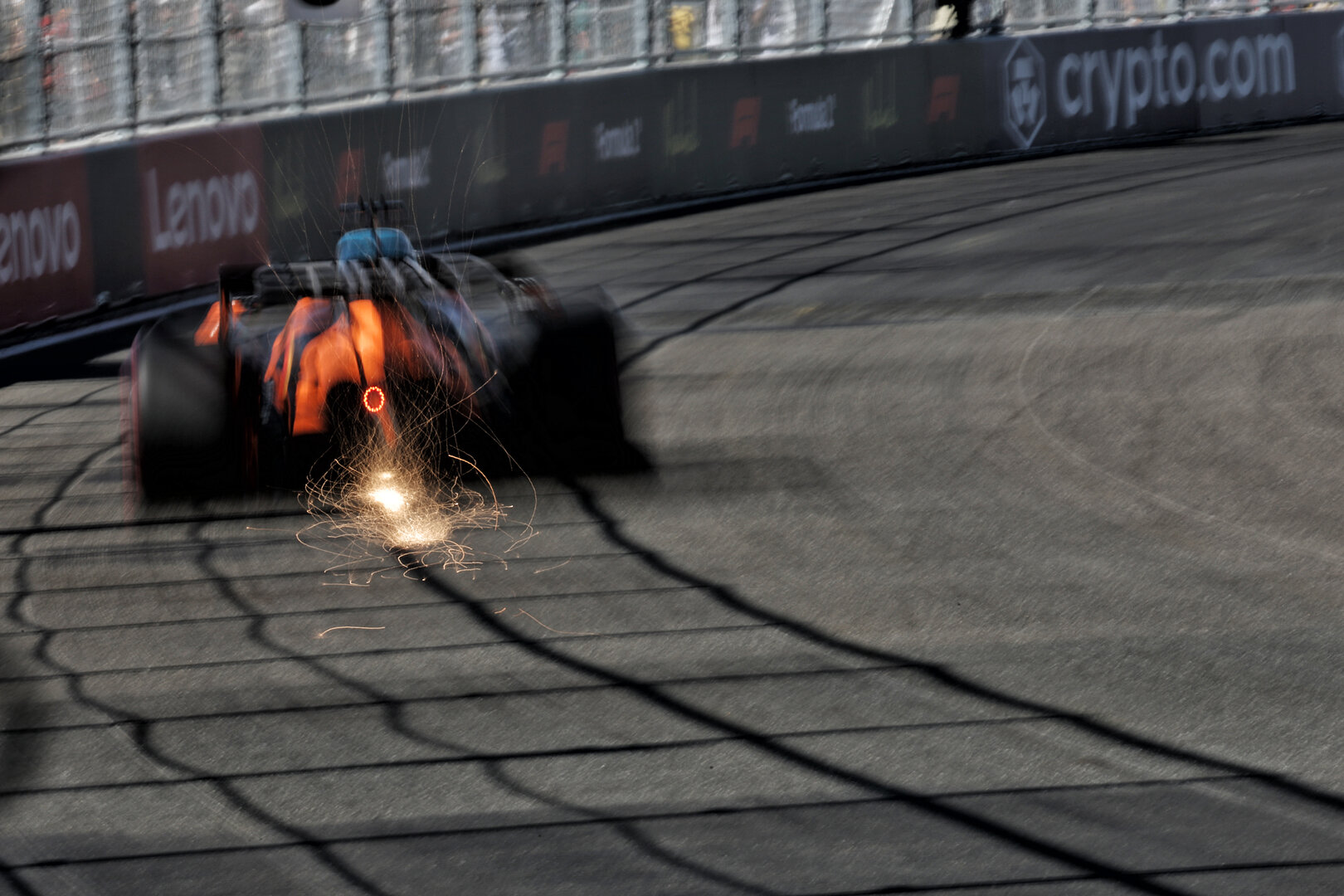 GP SPAGNA, Oscar Piastri (AUS) McLaren F1 Team MCL40 sends sparks flying.
12.09.2026. Formula 1 World Championship, Rd 14, Spanish Grand Prix, Madrid, Spain, Qualifiche Day.
- www.xpbimages.com, EMail: requests@xpbimages.com © Copyright: Moy / XPB Images