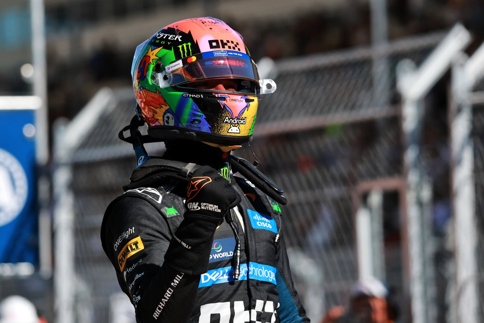 GP SPAGNA, Lando Norris (GBR) McLaren F1 Team celebrates his pole position in qualifying parc ferme.
12.09.2026. Formula 1 World Championship, Rd 14, Spanish Grand Prix, Madrid, Spain, Qualifiche Day.
- www.xpbimages.com, EMail: requests@xpbimages.com © Copyright: Charniaux / XPB Images
