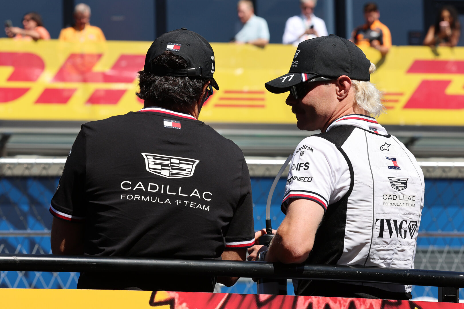 GP SPAGNA, (L to R): Sergio Perez (MEX) Cadillac Formula 1 Team e team mate Valtteri Bottas (FIN) Cadillac Formula 1 Team on the drivers' parade.
13.09.2026. Formula 1 World Championship, Rd 14, Spanish Grand Prix, Madrid, Spain, Gara Day.
- www.xpbimages.com, EMail: requests@xpbimages.com © Copyright: Batchelor / XPB Images