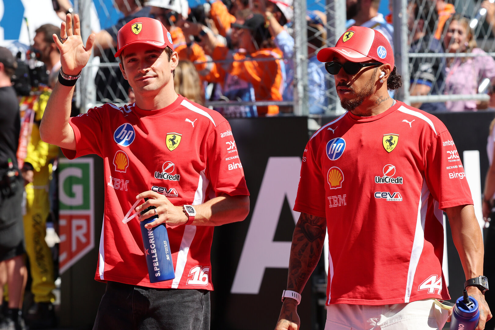 GP SPAGNA, (L to R): Charles Leclerc (MON) Ferrari with Lewis Hamilton (GBR) Ferrari on the drivers' parade.
13.09.2026. Formula 1 World Championship, Rd 14, Spanish Grand Prix, Madrid, Spain, Gara Day.
- www.xpbimages.com, EMail: requests@xpbimages.com © Copyright: Batchelor / XPB Images