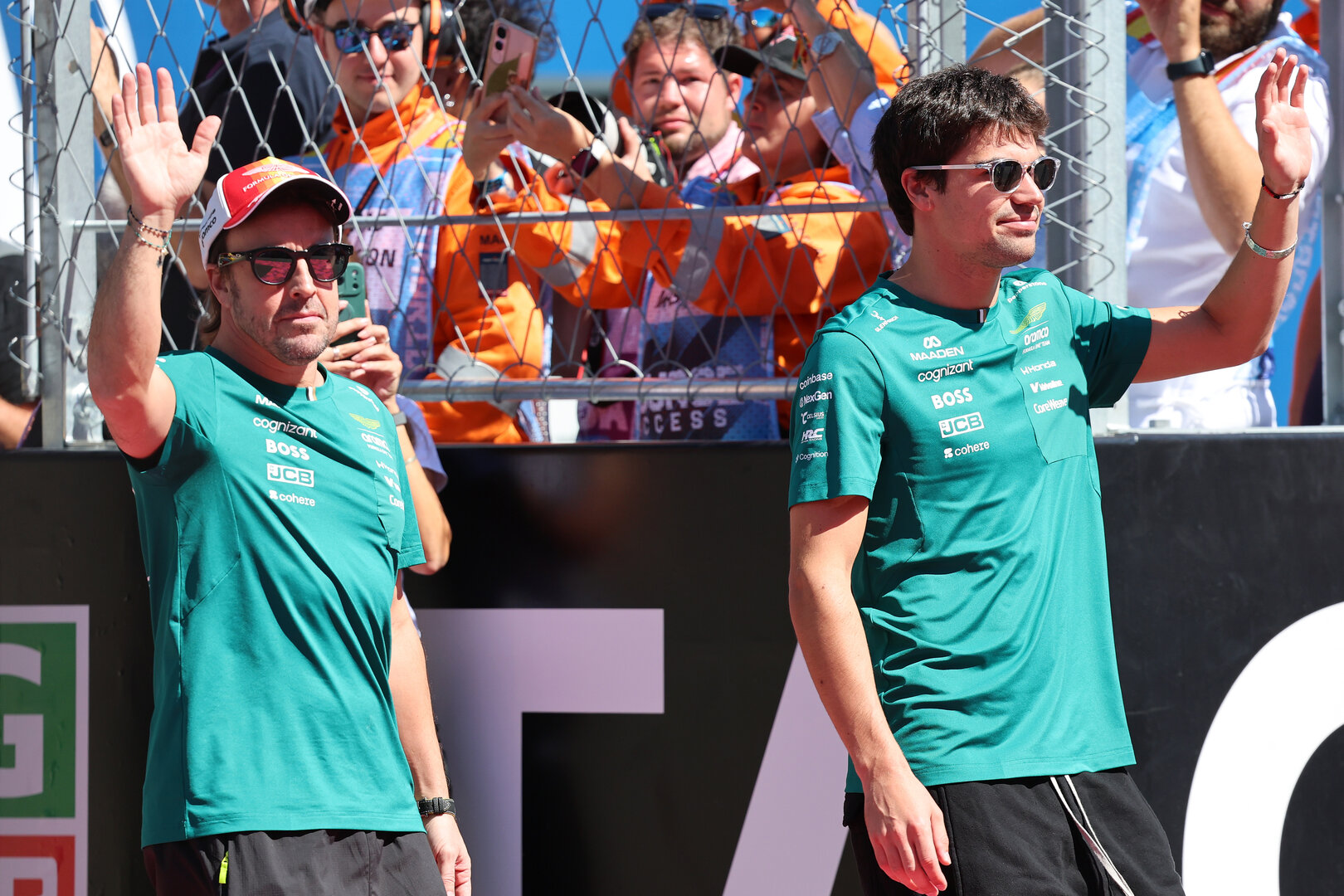GP SPAGNA, (L to R): Fernando Alonso (ESP) Aston Martin F1 Team with Lance Stroll (CDN) Aston Martin F1 Team on the drivers' parade.
13.09.2026. Formula 1 World Championship, Rd 14, Spanish Grand Prix, Madrid, Spain, Gara Day.
- www.xpbimages.com, EMail: requests@xpbimages.com © Copyright: Batchelor / XPB Images