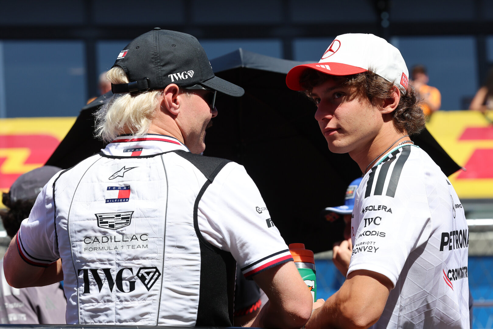 GP SPAGNA, (L to R): Valtteri Bottas (FIN) Cadillac Formula 1 Team with Andrea Kimi Antonelli (ITA) Mercedes AMG Formula One Team on the drivers' parade.
13.09.2026. Formula 1 World Championship, Rd 14, Spanish Grand Prix, Madrid, Spain, Gara Day.
- www.xpbimages.com, EMail: requests@xpbimages.com © Copyright: Batchelor / XPB Images