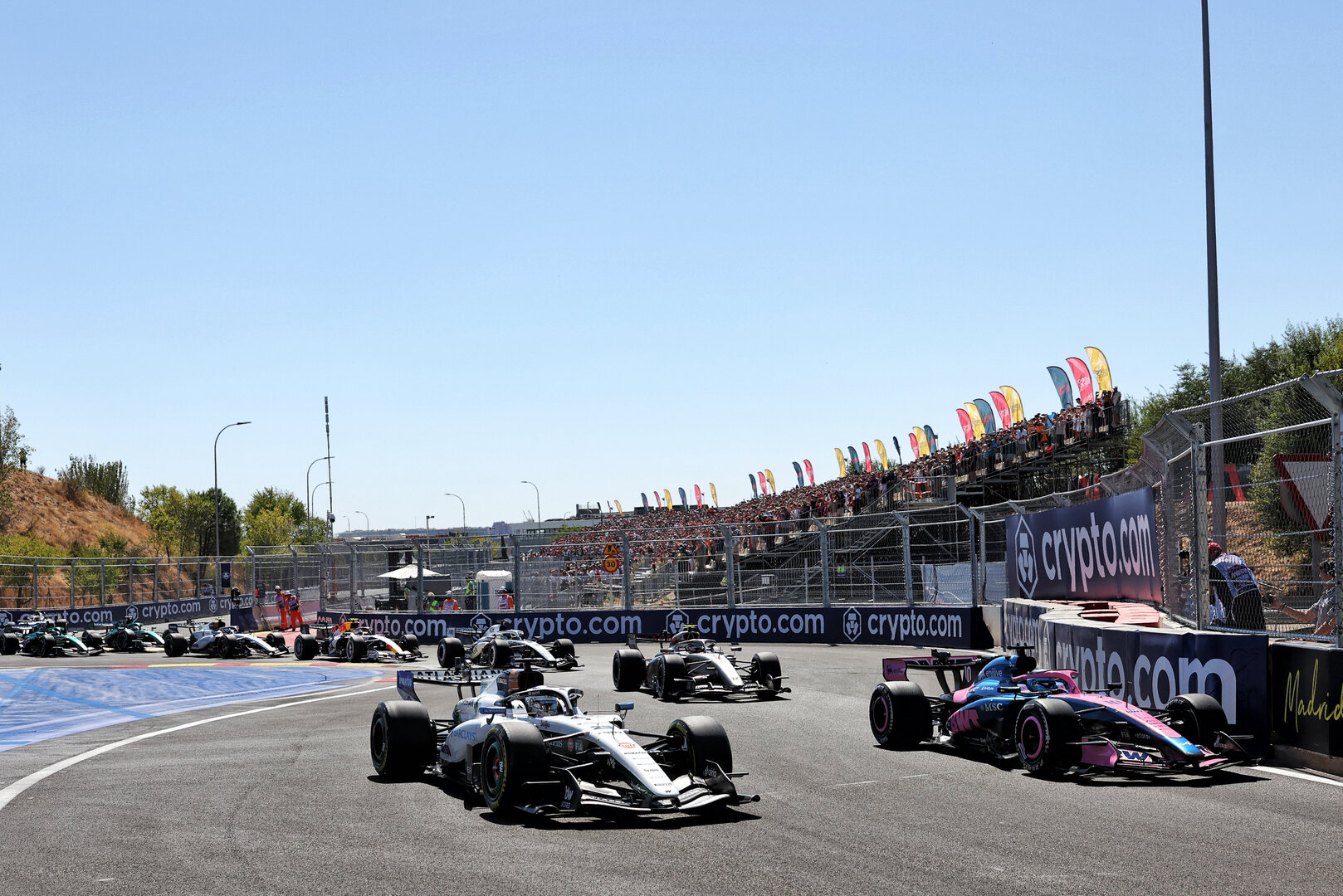 GP SPAGNA, Alexander Albon (THA) Williams F1 Team FW48 e Pierre Gasly (FRA) Alpine F1 Team A526 at the partenza of the race.
13.09.2026. Formula 1 World Championship, Rd 14, Spanish Grand Prix, Madrid, Spain, Gara Day.
- www.xpbimages.com, EMail: requests@xpbimages.com © Copyright: Bearne / XPB Images