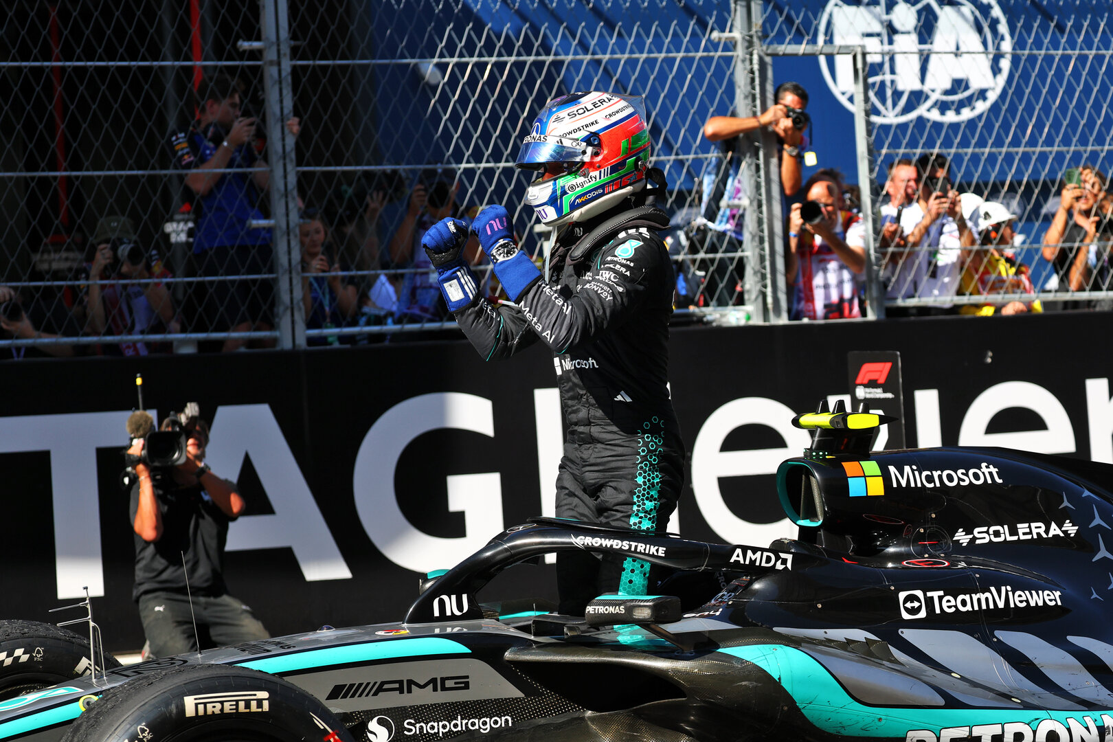 GP SPAGNA, Gara winner Andrea Kimi Antonelli (ITA) Mercedes AMG Formula One Team W17 celebrates in parc ferme.
13.09.2026. Formula 1 World Championship, Rd 14, Spanish Grand Prix, Madrid, Spain, Gara Day.
- www.xpbimages.com, EMail: requests@xpbimages.com © Copyright: Bearne / XPB Images