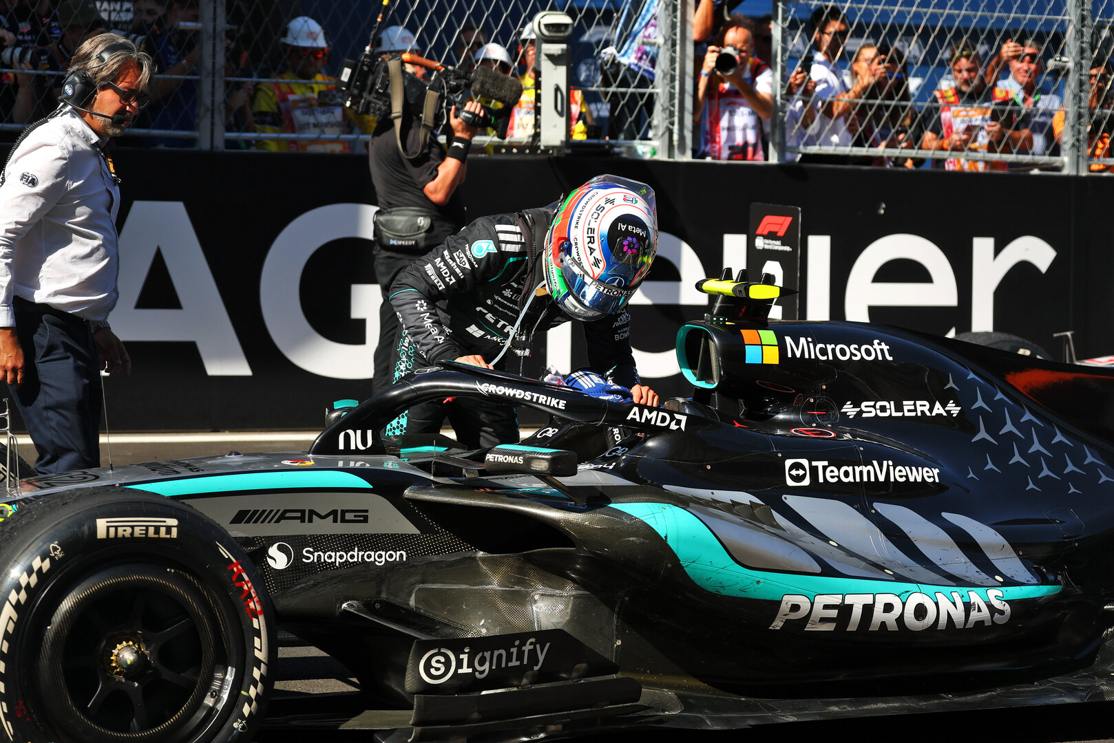 GP SPAGNA, Gara winner Andrea Kimi Antonelli (ITA) Mercedes AMG Formula One Team W17 in parc ferme.
13.09.2026. Formula 1 World Championship, Rd 14, Spanish Grand Prix, Madrid, Spain, Gara Day.
- www.xpbimages.com, EMail: requests@xpbimages.com © Copyright: Bearne / XPB Images