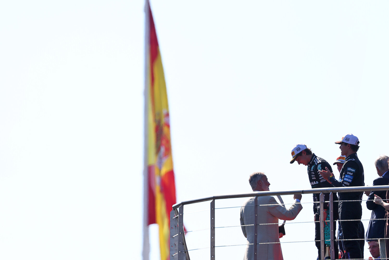 GP SPAGNA, The podium (L to R): Max Verstappen (NLD) Red Bull Racing, second; Andrea Kimi Antonelli (ITA) Mercedes AMG Formula One Team, vincitore; Lando Norris (GBR) McLaren F1 Team, third.
13.09.2026. Formula 1 World Championship, Rd 14, Spanish Grand Prix, Madrid, Spain, Gara Day.
- www.xpbimages.com, EMail: requests@xpbimages.com © Copyright: Bearne / XPB Images