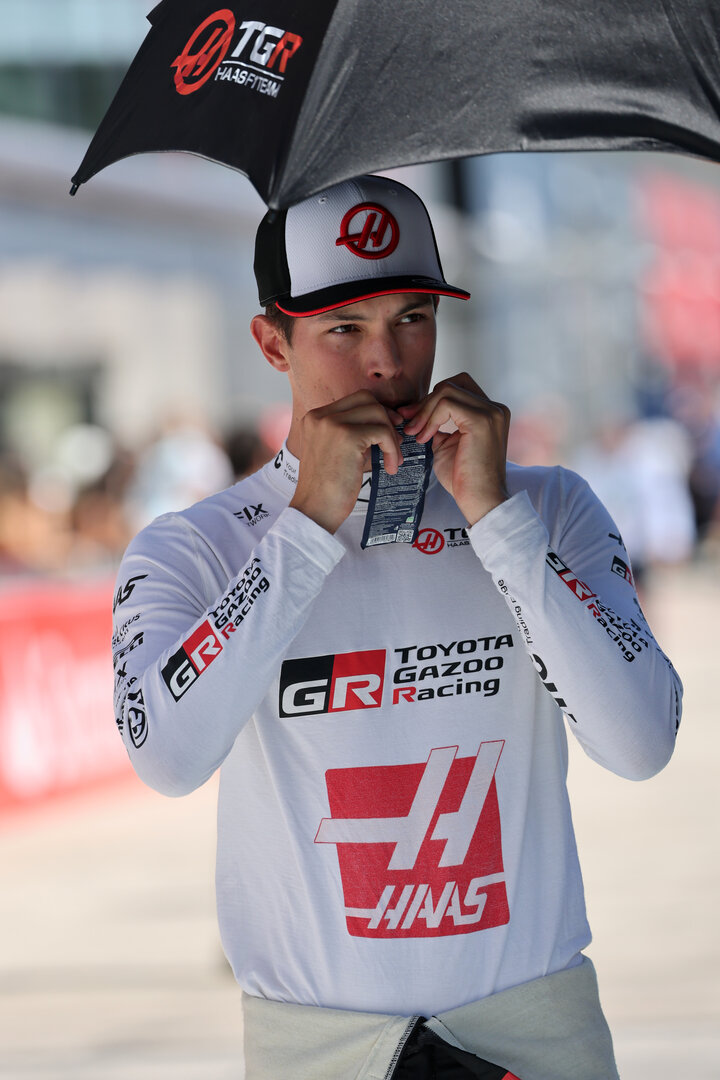 GP SPAGNA, Oliver Bearman (GBR) Haas F1 Team on the grid.
13.09.2026. Formula 1 World Championship, Rd 14, Spanish Grand Prix, Madrid, Spain, Gara Day.
- www.xpbimages.com, EMail: requests@xpbimages.com © Copyright: Moy / XPB Images