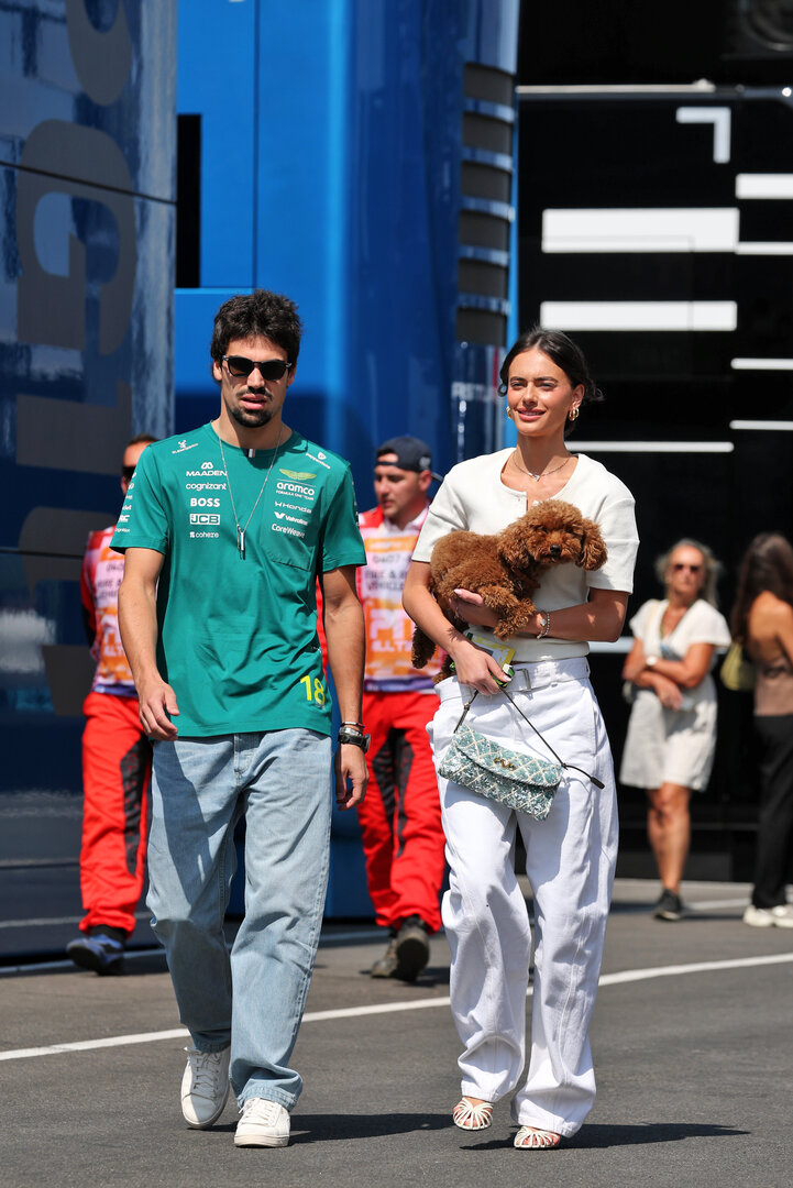 GP UNGHERIA, (L to R): Lance Stroll (CDN) Aston Martin F1 Team with Domenica Yael Shelbia (ISR).
26.07.2026. Formula 1 World Championship, Rd 11, Hungarian Grand Prix, Budapest, Hungary, Gara Day.
- www.xpbimages.com, EMail: requests@xpbimages.com © Copyright: Moy / XPB Images