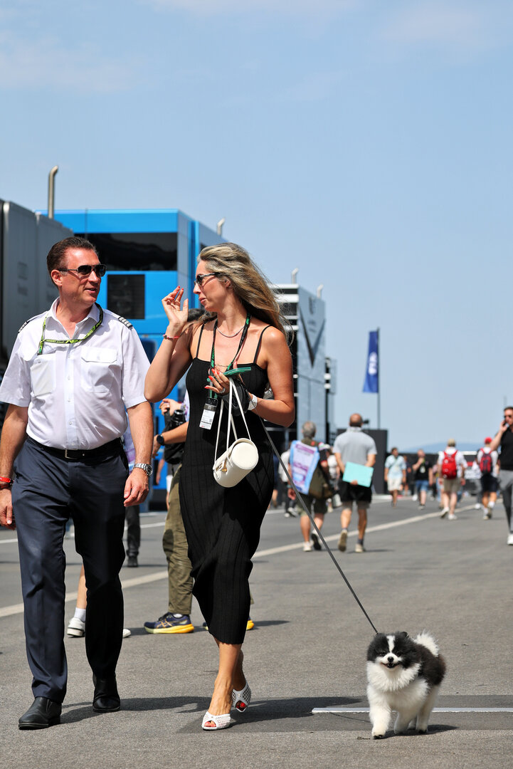GP UNGHERIA, Egle Ruskyte (LIT) (Right), wife of Nico Hulkenberg (GER) Audi F1 Team.
26.07.2026. Formula 1 World Championship, Rd 11, Hungarian Grand Prix, Budapest, Hungary, Gara Day.
- www.xpbimages.com, EMail: requests@xpbimages.com © Copyright: Moy / XPB Images