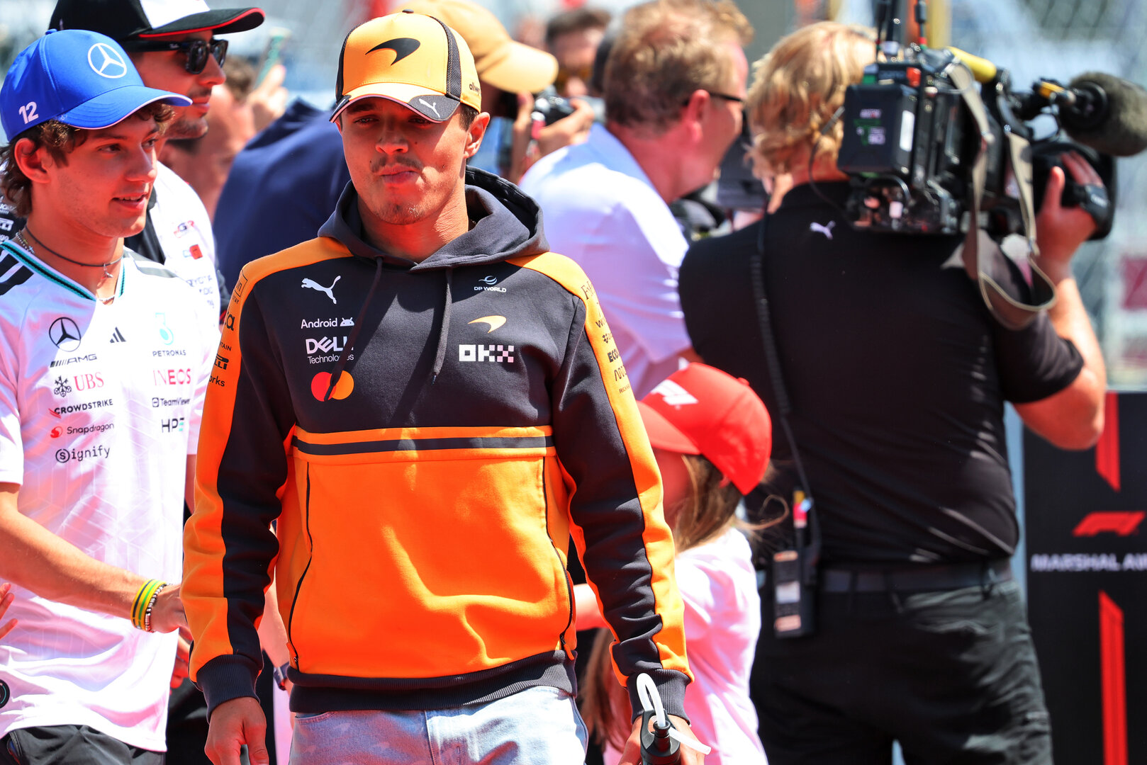 GP UNGHERIA, Lando Norris (GBR) McLaren F1 Team on the drivers' parade.
26.07.2026. Formula 1 World Championship, Rd 11, Hungarian Grand Prix, Budapest, Hungary, Gara Day.
- www.xpbimages.com, EMail: requests@xpbimages.com © Copyright: Batchelor / XPB Images