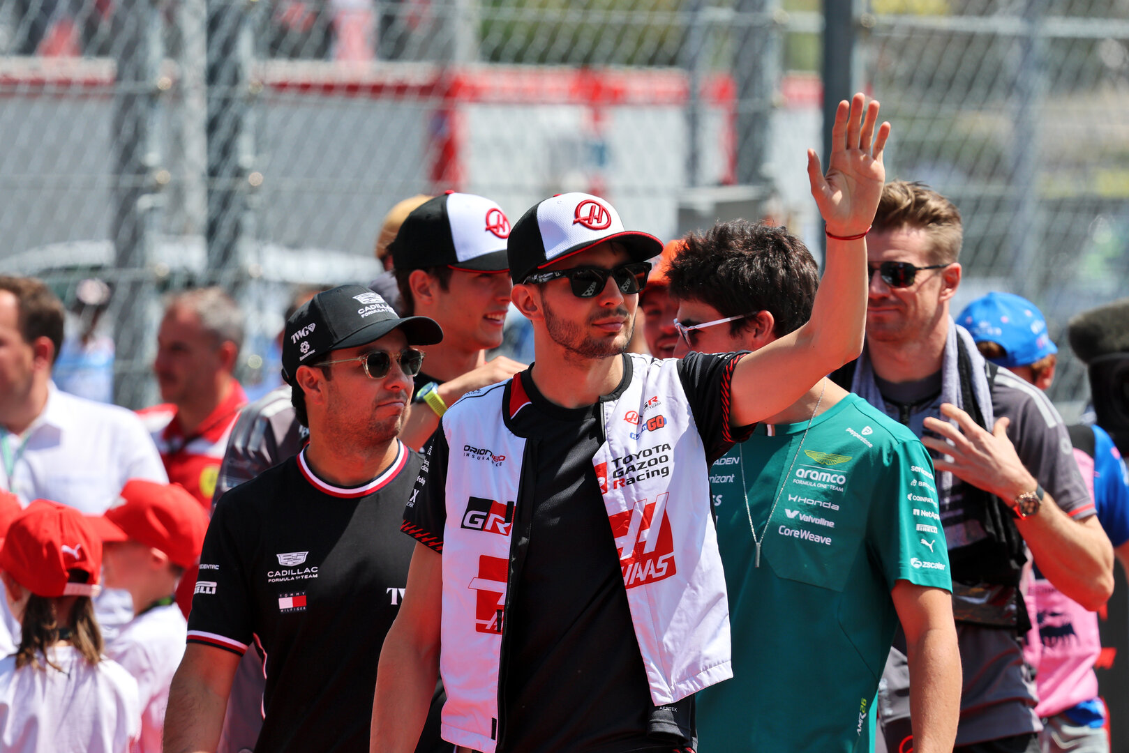 GP UNGHERIA, Esteban Ocon (FRA) Haas F1 Team on the drivers' parade.
26.07.2026. Formula 1 World Championship, Rd 11, Hungarian Grand Prix, Budapest, Hungary, Gara Day.
- www.xpbimages.com, EMail: requests@xpbimages.com © Copyright: Batchelor / XPB Images