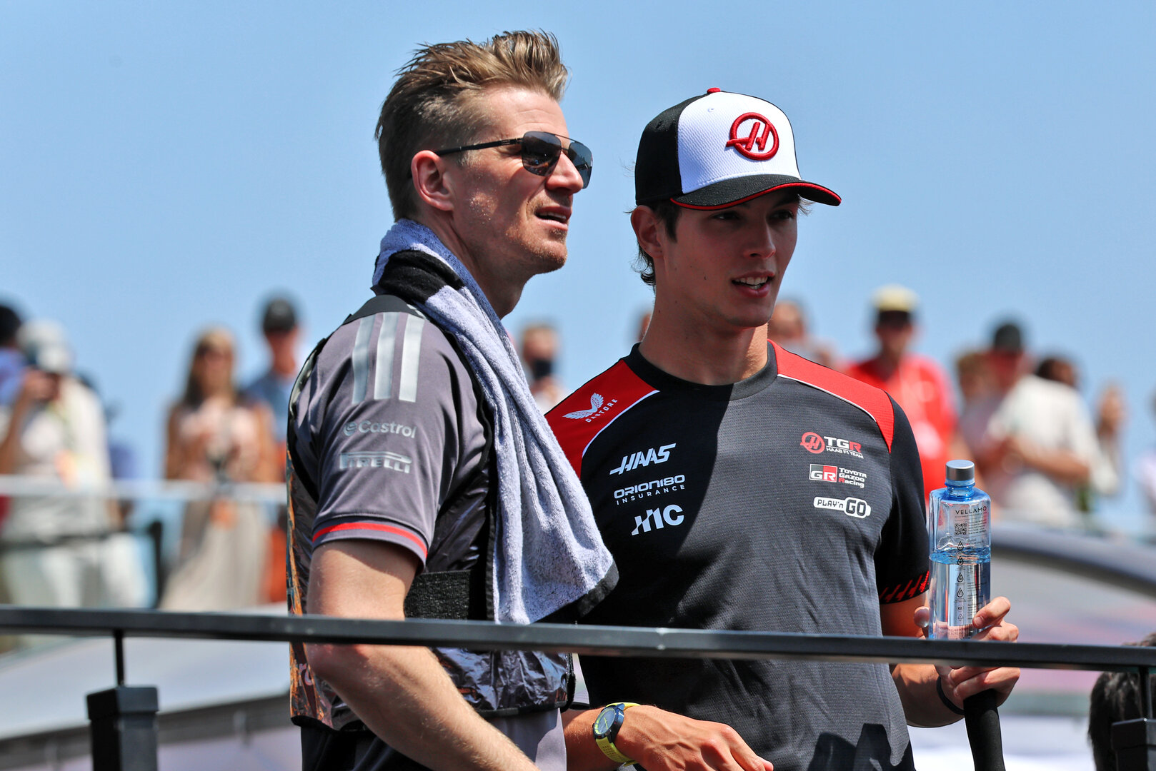 GP UNGHERIA, (L to R): Nico Hulkenberg (GER) Audi F1 Team e Oliver Bearman (GBR) Haas F1 Team on the drivers' parade.
26.07.2026. Formula 1 World Championship, Rd 11, Hungarian Grand Prix, Budapest, Hungary, Gara Day.
- www.xpbimages.com, EMail: requests@xpbimages.com © Copyright: Batchelor / XPB Images