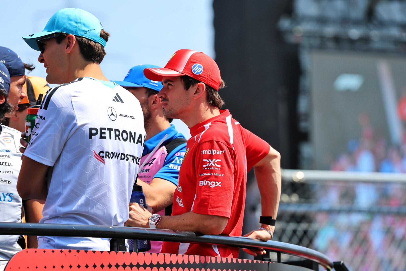 GP UNGHERIA, (L to R): George Russell (GBR) Mercedes AMG Formula One Team e Charles Leclerc (MON) Ferrari on the drivers' parade.
26.07.2026. Formula 1 World Championship, Rd 11, Hungarian Grand Prix, Budapest, Hungary, Gara Day.
- www.xpbimages.com, EMail: requests@xpbimages.com © Copyright: Batchelor / XPB Images