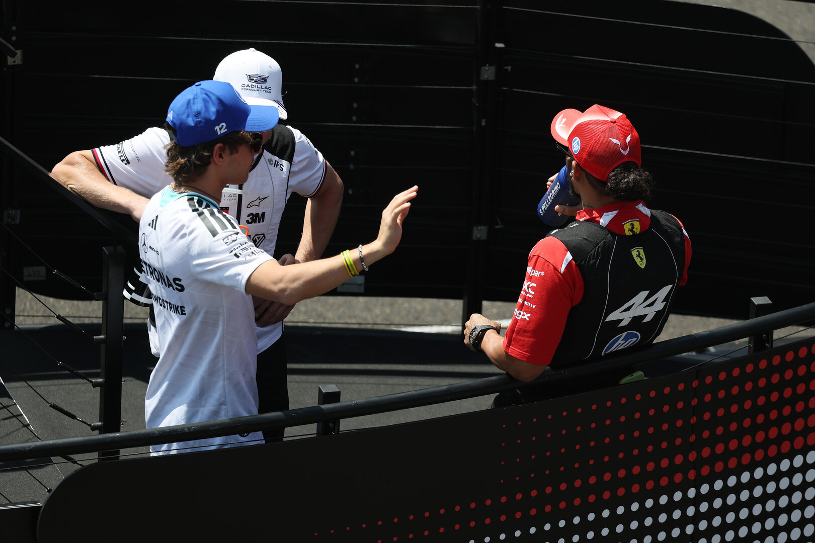 GP UNGHERIA, (L to R): Valtteri Bottas (FIN) Cadillac Formula 1 Team with Andrea Kimi Antonelli (ITA) Mercedes AMG Formula One Team e Lewis Hamilton (GBR) Ferrari on the drivers' parade.
26.07.2026. Formula 1 World Championship, Rd 11, Hungarian Grand Prix, Budapest, Hungary, Gara Day.
- www.xpbimages.com, EMail: requests@xpbimages.com © Copyright: Moy / XPB Images