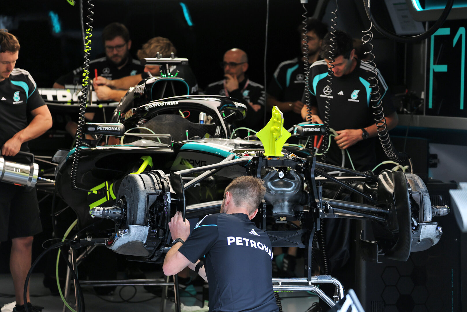 GP UNGHERIA, Mercedes AMG Formula One Team W17 being prepared by meccanici in the pit garage.
23.07.2026. Formula 1 World Championship, Rd 11, Hungarian Grand Prix, Budapest, Hungary, Preparation Day.
- www.xpbimages.com, EMail: requests@xpbimages.com © Copyright: Moy / XPB Images