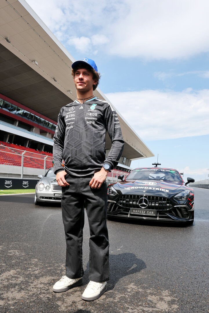 GP UNGHERIA, Andrea Kimi Antonelli (ITA) Mercedes AMG Formula One Team celebrates 30 years of the Mercedes FIA Safety Car. 
23.07.2026. Formula 1 World Championship, Rd 11, Hungarian Grand Prix, Budapest, Hungary, Preparation Day.
- www.xpbimages.com, EMail: requests@xpbimages.com © Copyright: Moy / XPB Images