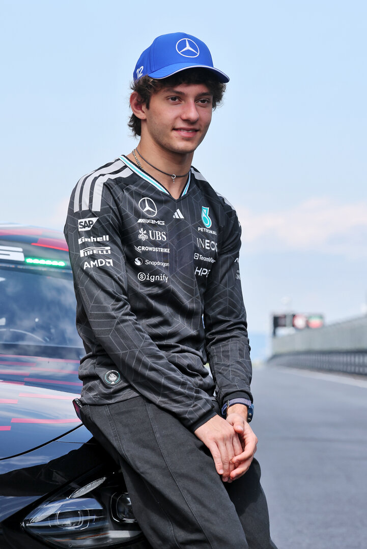 GP UNGHERIA, Andrea Kimi Antonelli (ITA) Mercedes AMG Formula One Team celebrates 30 years of the Mercedes FIA Safety Car.
23.07.2026. Formula 1 World Championship, Rd 11, Hungarian Grand Prix, Budapest, Hungary, Preparation Day.
- www.xpbimages.com, EMail: requests@xpbimages.com © Copyright: Moy / XPB Images