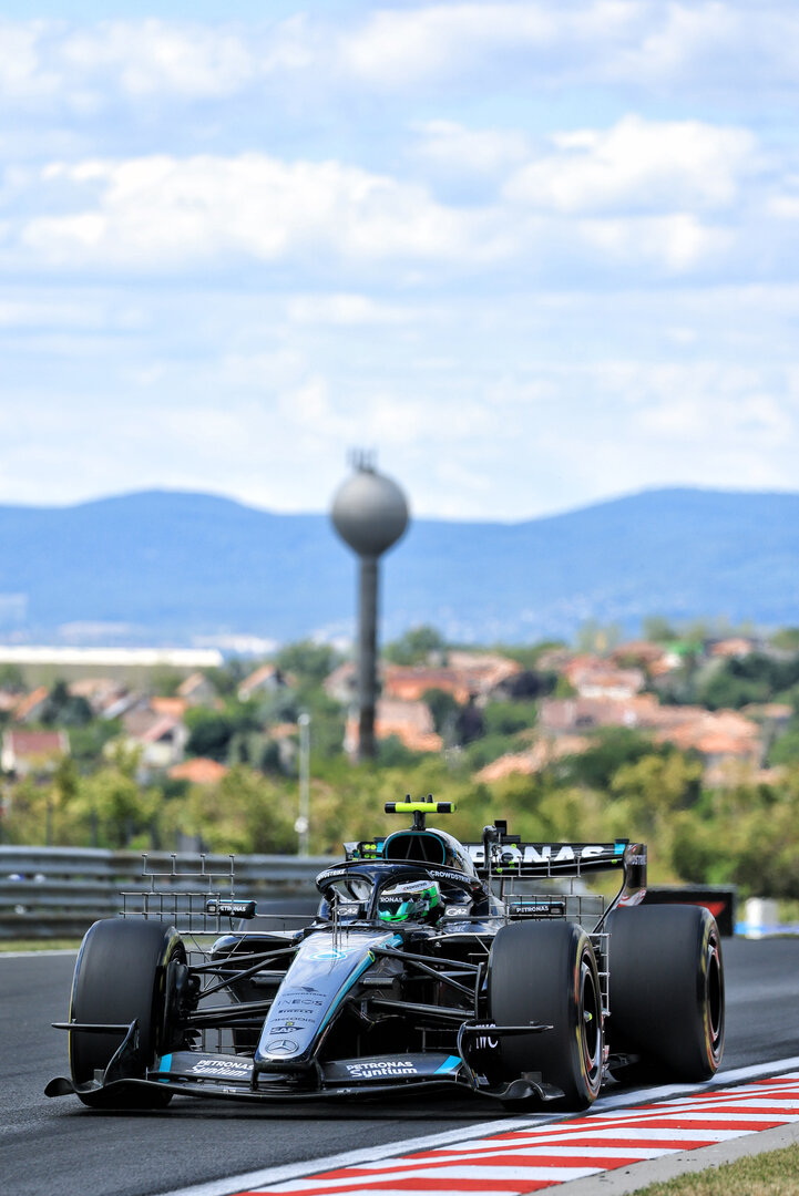GP UNGHERIA, Frederik Vesti (DEN) Mercedes AMG Formula One Team W17 Reserve Driver with sensor equipment.
24.07.2026. Formula 1 World Championship, Rd 11, Hungarian Grand Prix, Budapest, Hungary, Practice Day.
- www.xpbimages.com, EMail: requests@xpbimages.com © Copyright: Moy / XPB Images