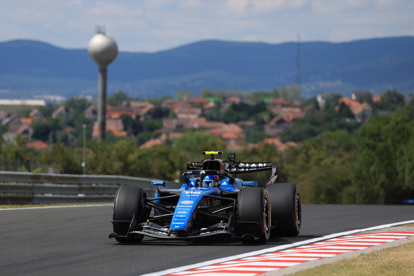 GP UNGHERIA, Carlos Sainz (ESP) Williams F1 Team FW48.
24.07.2026. Formula 1 World Championship, Rd 11, Hungarian Grand Prix, Budapest, Hungary, Practice Day.
- www.xpbimages.com, EMail: requests@xpbimages.com © Copyright: Moy / XPB Images