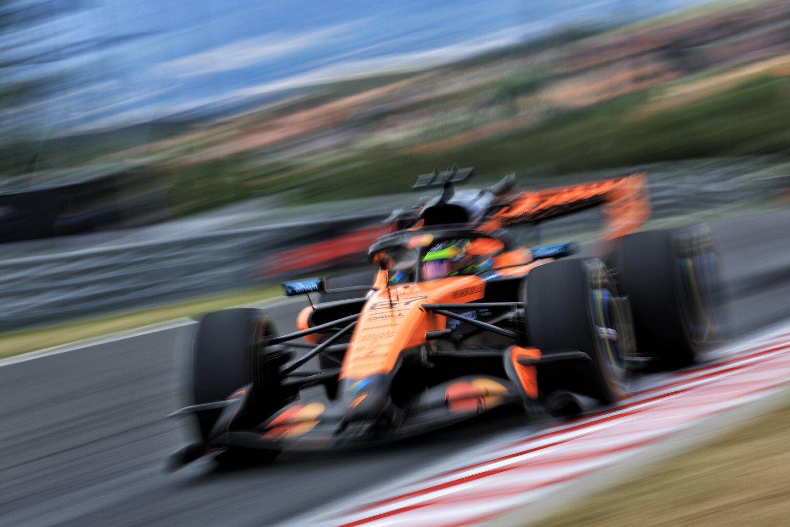 GP UNGHERIA, Leonardo Fornaroli (ITA) McLaren F1 Team MCL40 Reserve Driver.
24.07.2026. Formula 1 World Championship, Rd 11, Hungarian Grand Prix, Budapest, Hungary, Practice Day.
- www.xpbimages.com, EMail: requests@xpbimages.com © Copyright: Moy / XPB Images