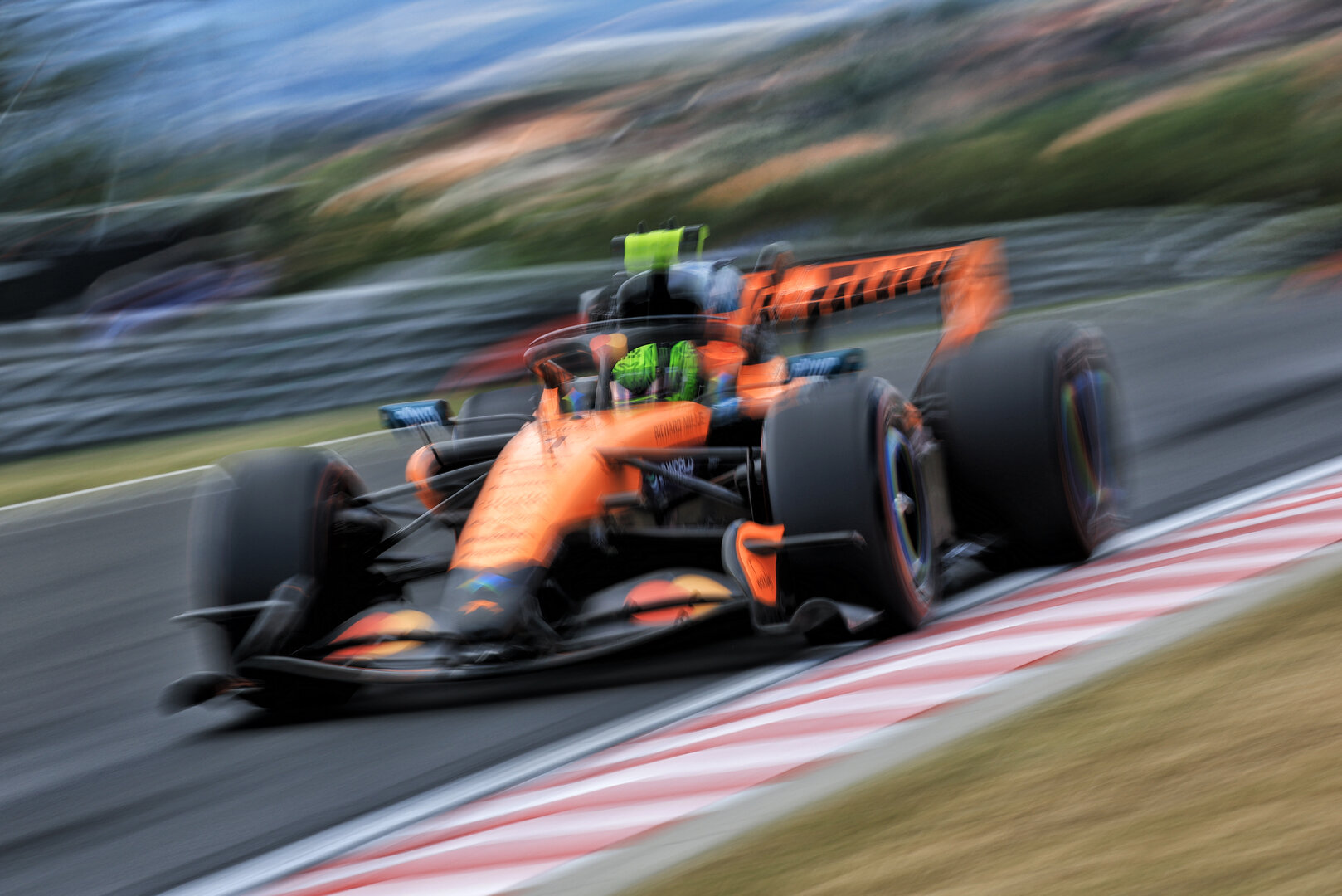 GP UNGHERIA, Lando Norris (GBR) McLaren F1 Team MCL40.
24.07.2026. Formula 1 World Championship, Rd 11, Hungarian Grand Prix, Budapest, Hungary, Practice Day.
- www.xpbimages.com, EMail: requests@xpbimages.com © Copyright: Moy / XPB Images