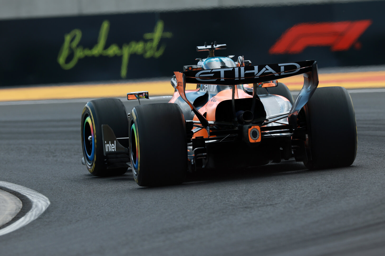 GP UNGHERIA, Leonardo Fornaroli (ITA) McLaren F1 Team MCL40 Reserve Driver.
24.07.2026. Formula 1 World Championship, Rd 11, Hungarian Grand Prix, Budapest, Hungary, Practice Day.
- www.xpbimages.com, EMail: requests@xpbimages.com © Copyright: Charniaux / XPB Images